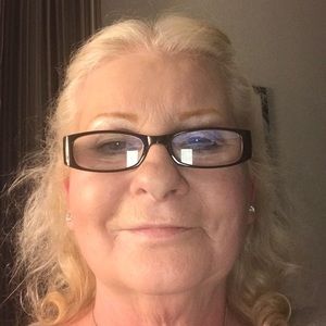 Meet your Posher, Michaela